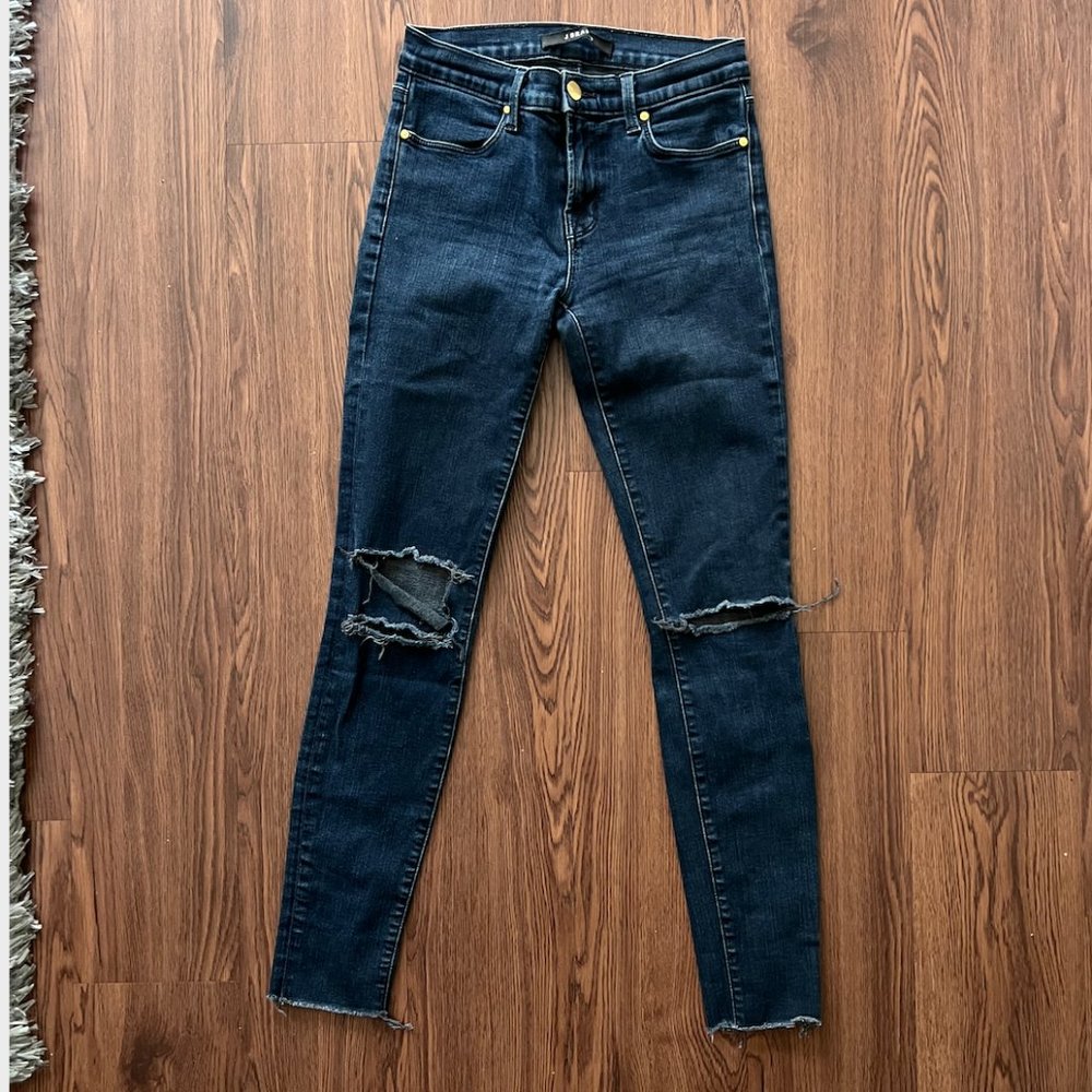 J Brand Distressed Skinny Dark Blue Skinny Jeans size 25